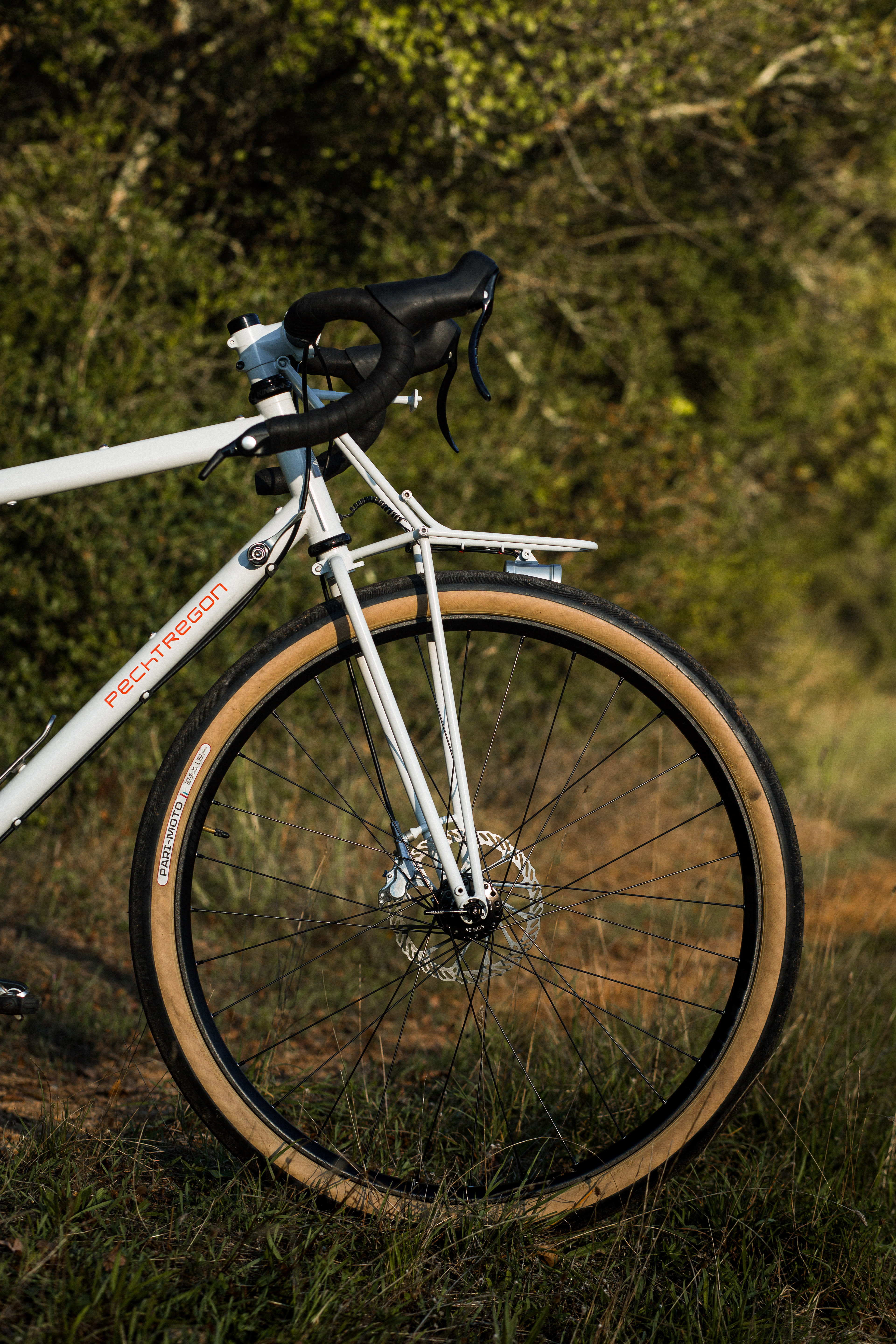 PechTregon-velo-GravelTour-blanc-par-AubinBERTHE-Bidaia-15